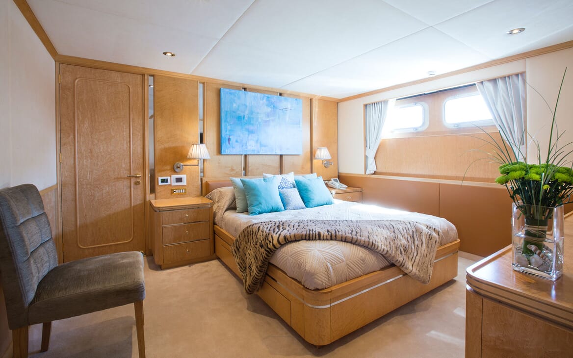 Motor Yacht MQ2 Double Guest Stateroom