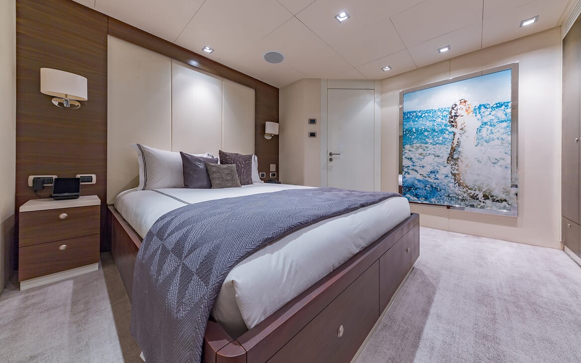 Motor Yacht Big Sky Double Stateroom