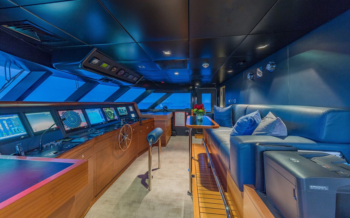 Motor Yacht Big Sky Wheelhouse