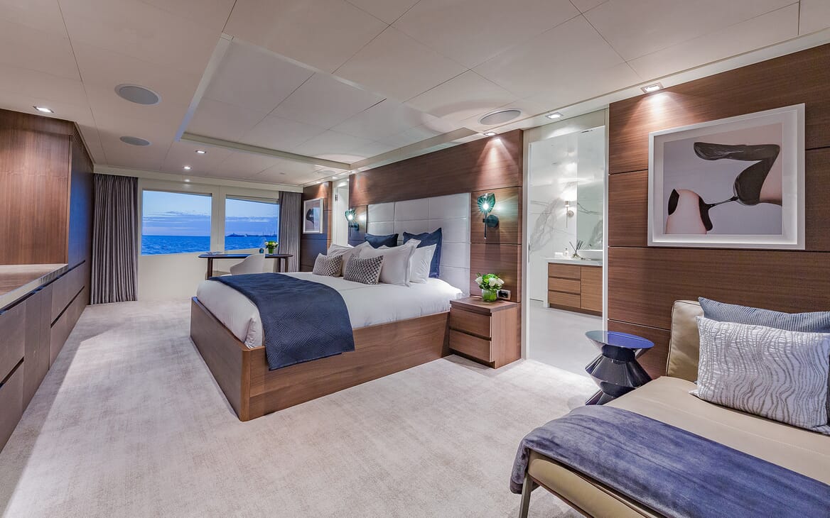 Motor Yacht Big Sky Master Stateroom