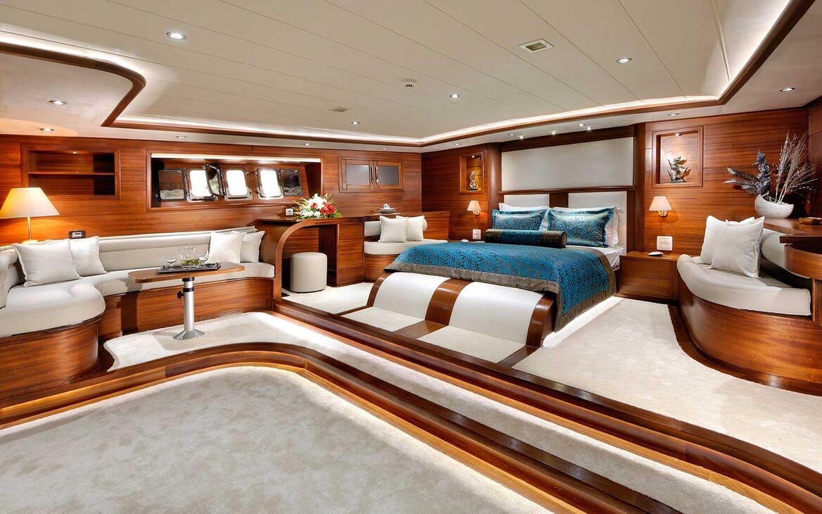 Sailing Yacht Alessandro master cabin