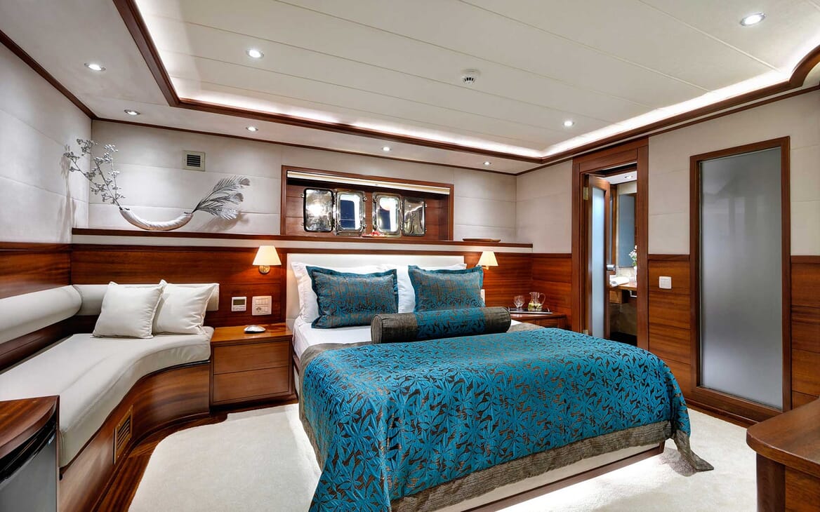 Sailing Yacht Alessandro VIP cabin