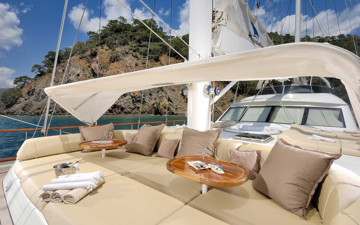 Sailing Yacht Alessandro sun loungers