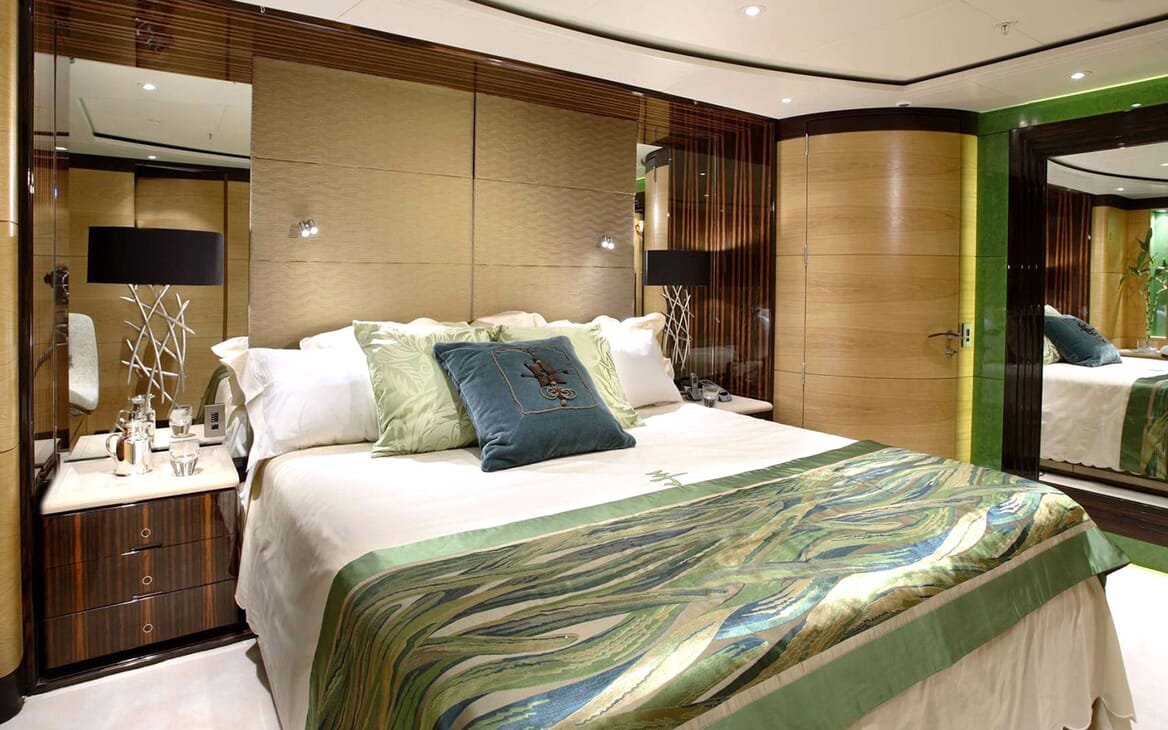 Sailing Yacht Q Double VIP Stateroom