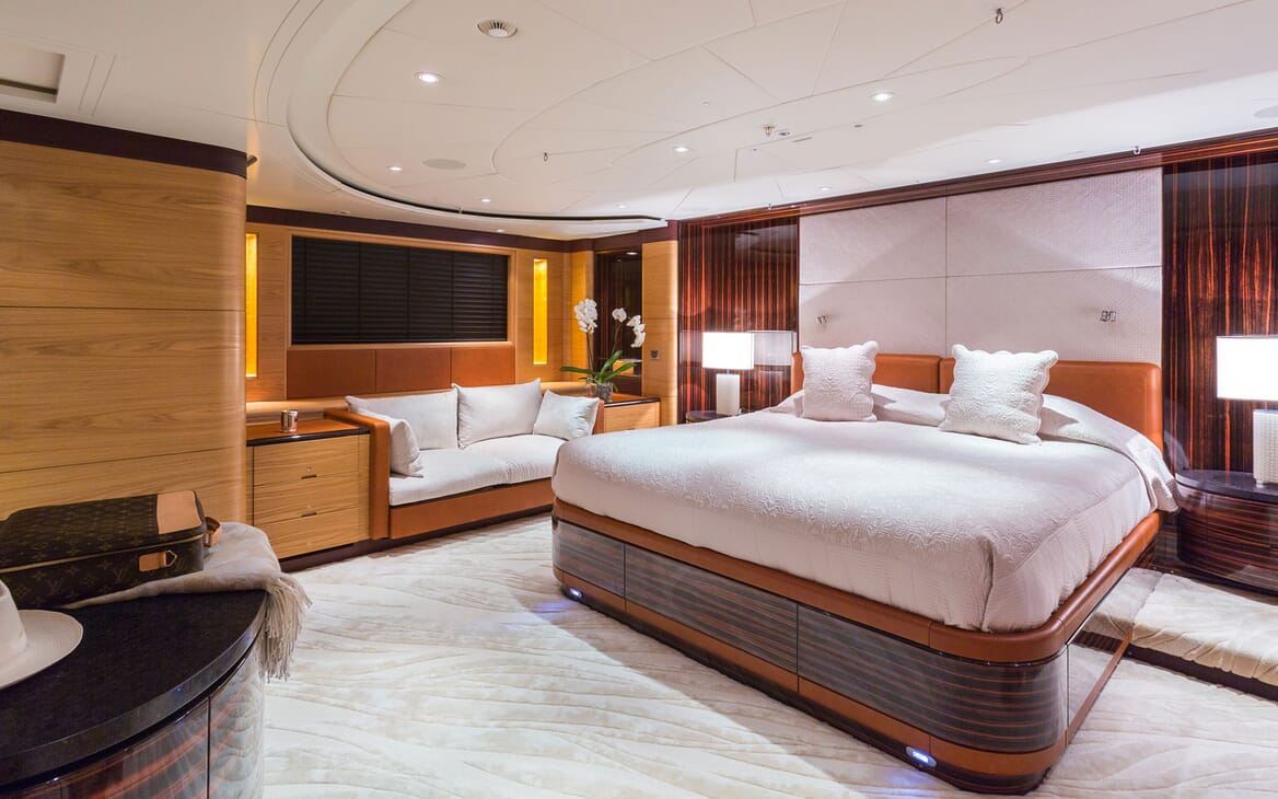 Sailing Yacht Q Master Stateroom