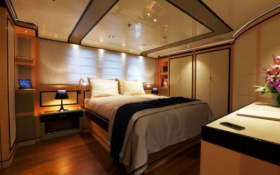 Motor Yacht 2 Ladies guest cabin
