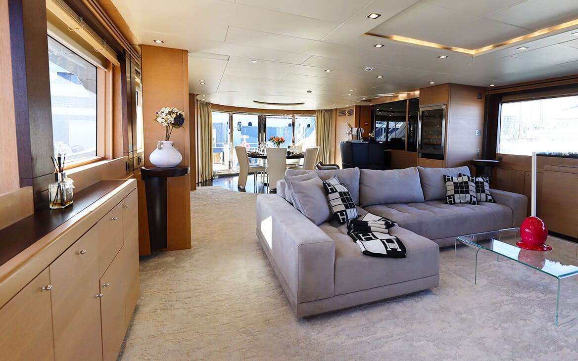 Motor Yacht Hooligan II Master Stateroom 2