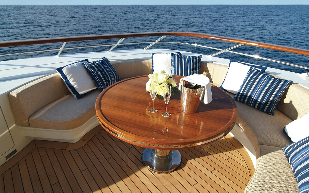 Motor Yacht Lady Dee outdoor seating area