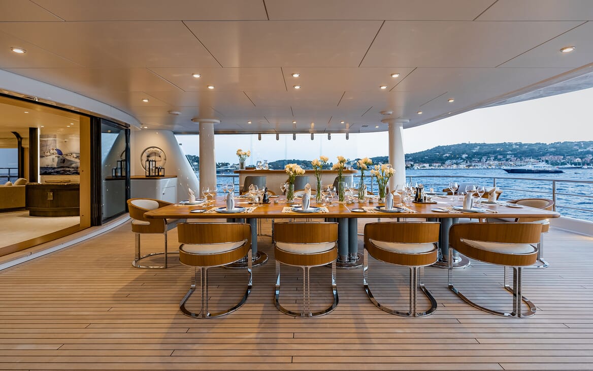 Motor Yacht VENTUM MARIS Al Fresco Dining