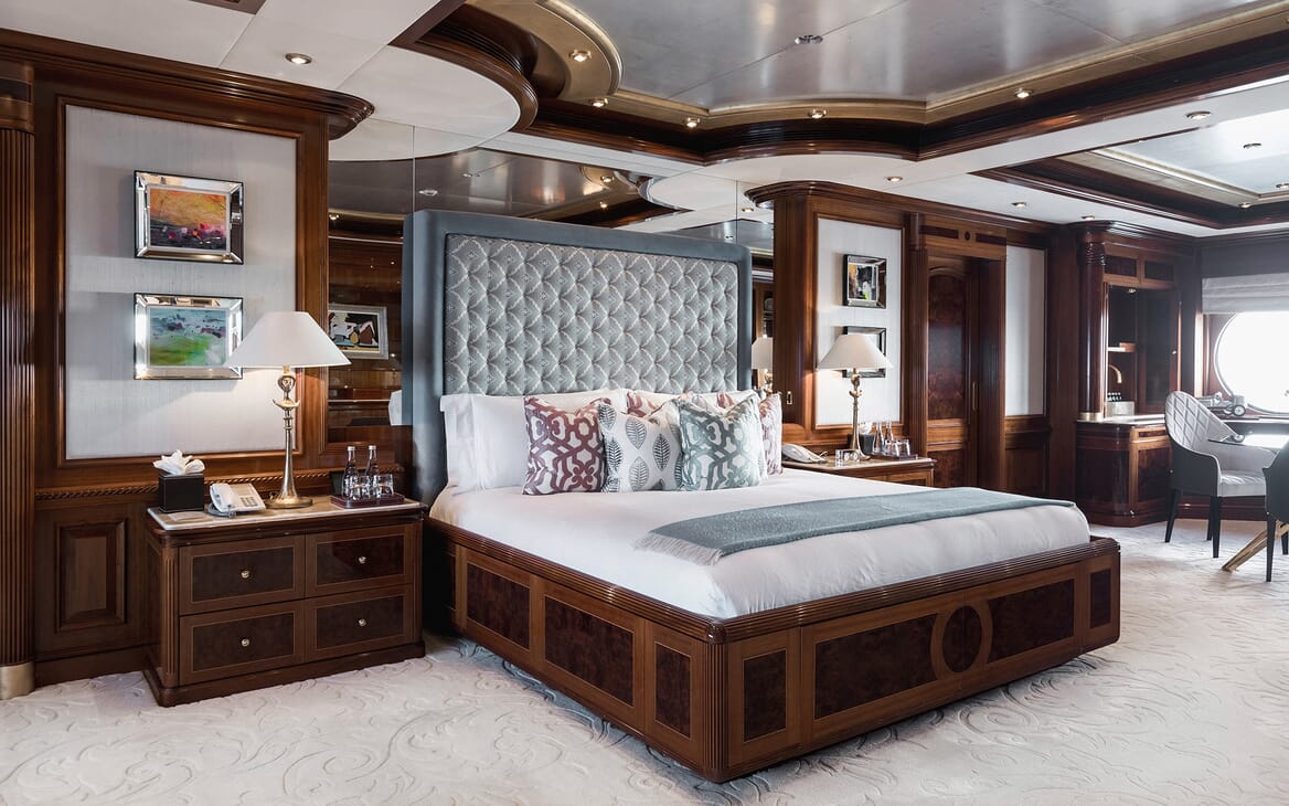 Motor Yacht Titania guest cabin