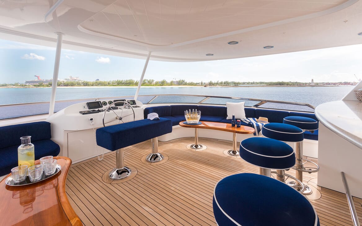 Motor Yacht ALL IN Sun Deck Wheel