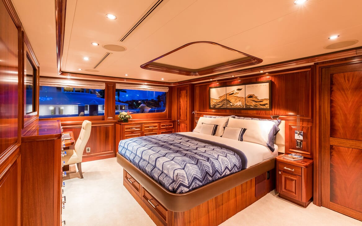 Motor Yacht ALL IN Master Stateroom