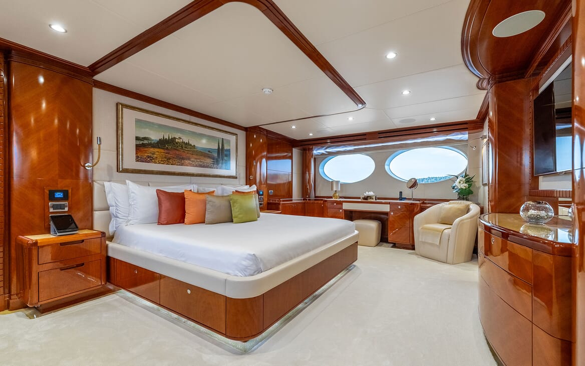 Motor Yacht MARINA WONDER Sun Deck