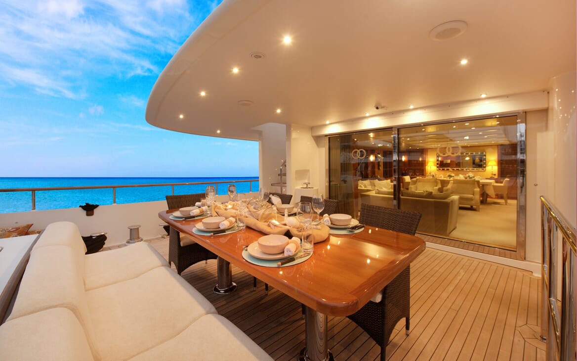 Motor Yacht Beluga outside dining area