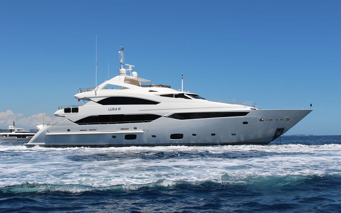Motor Yacht LUSIA M profile