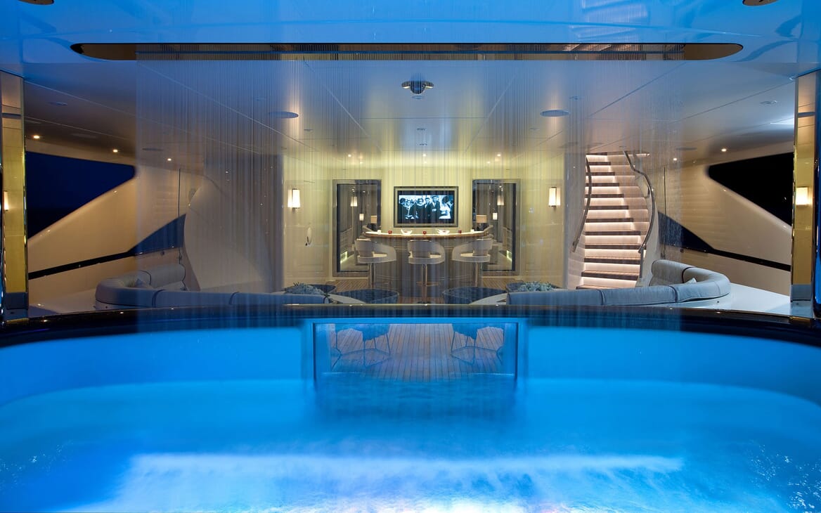 Motor Yacht QUITE ESSENTIAL Pool with Water Feature