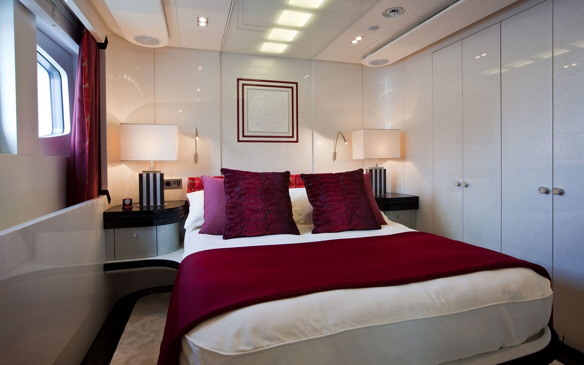 Motor Yacht QUITE ESSENTIAL Double Guest Stateroom