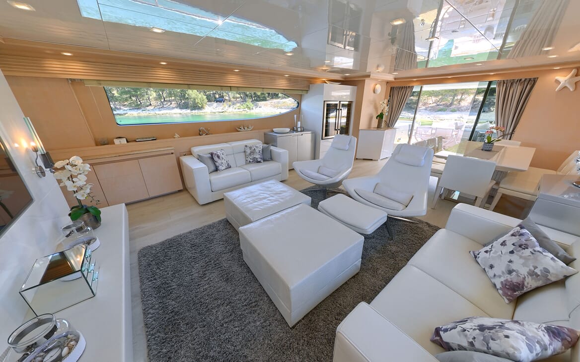 Motor Yacht Tuscan Sun interior design