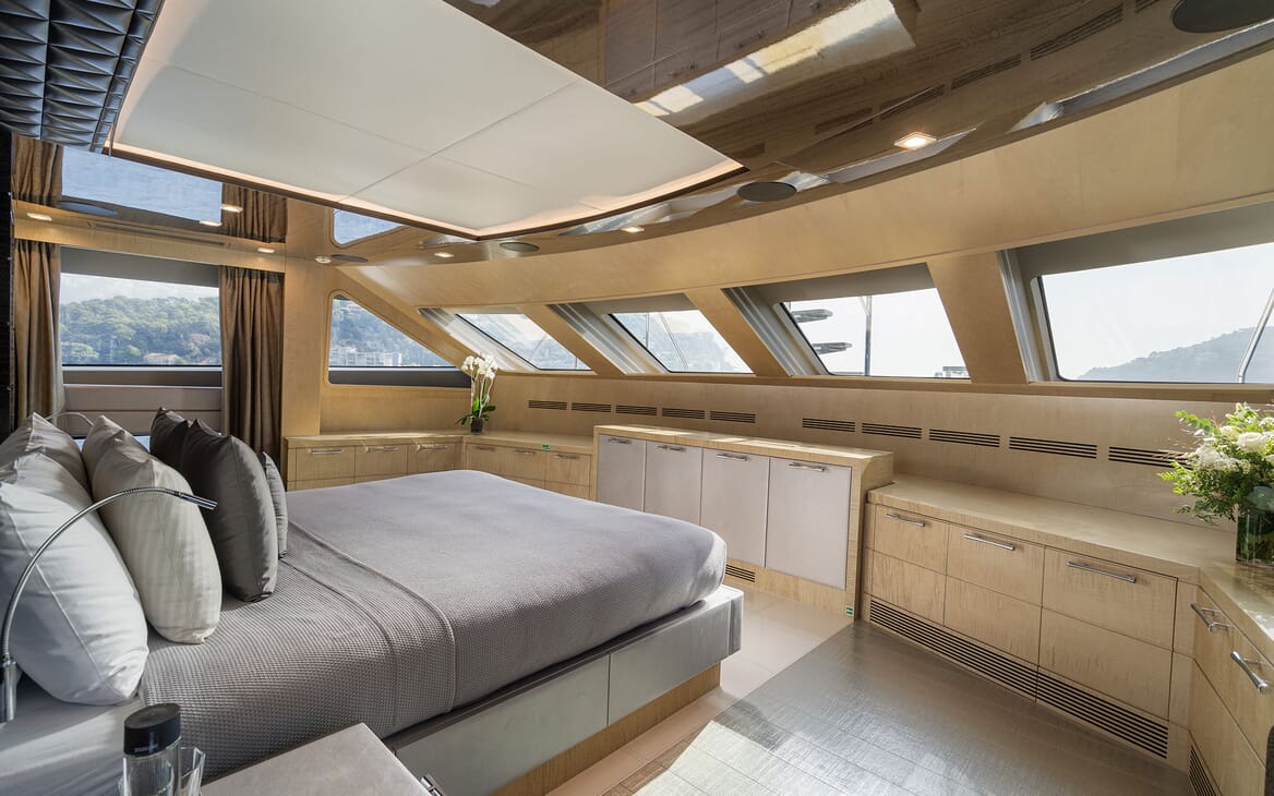 Motor Yacht Edesia double cabin