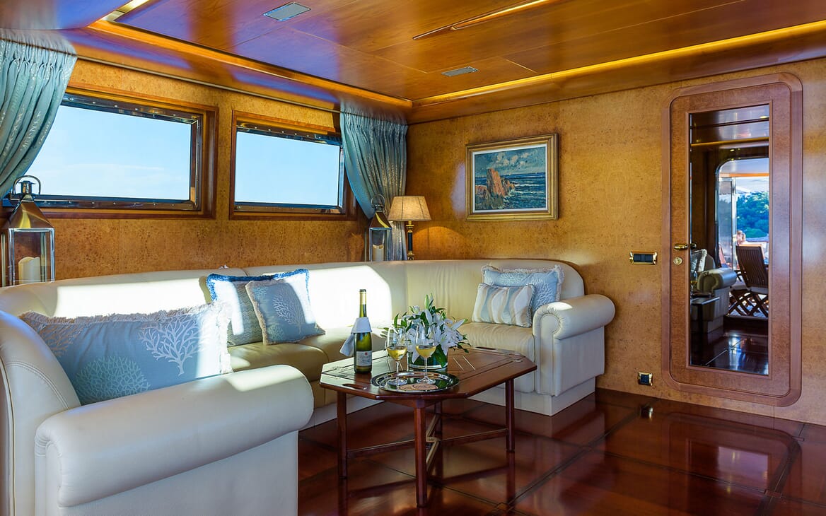 Motor Yacht CD TWO Main Salon Seating