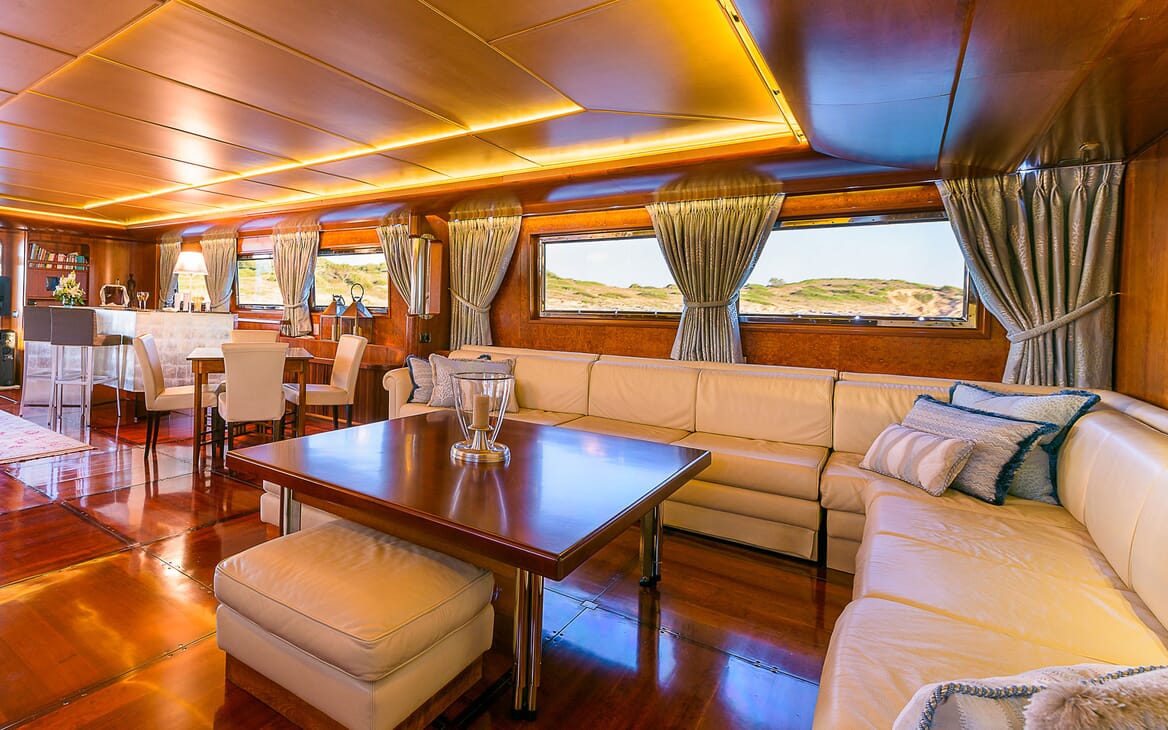 Motor Yacht CD TWO Main Salon Seating