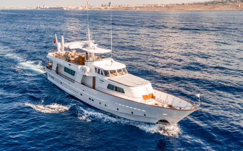 talila yacht