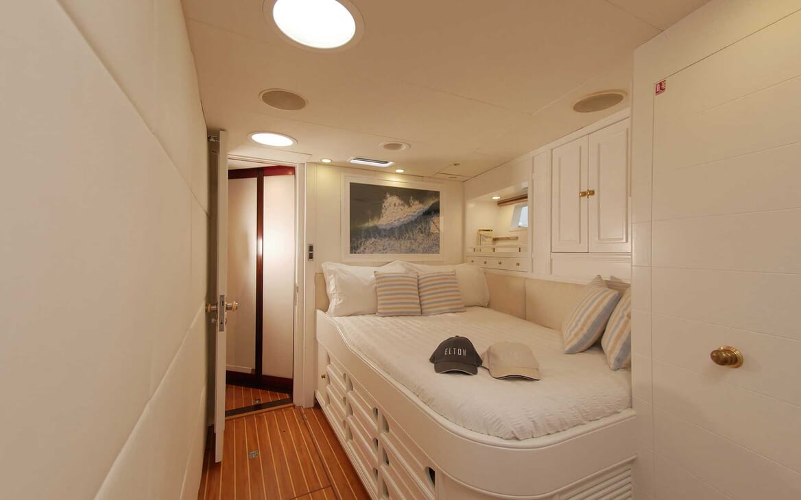 Sailing Yacht ELTON guest stateroom